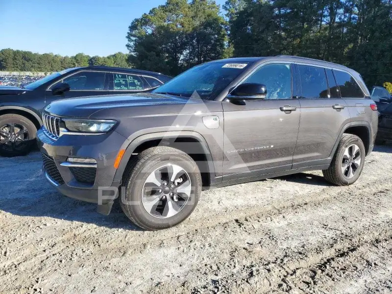 2024 Jeep CHEROKEE photo