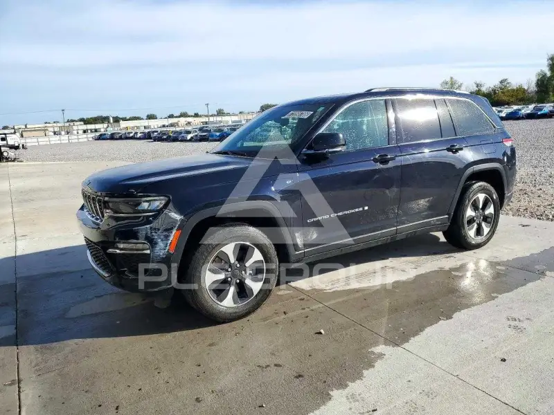 2024 Jeep CHEROKEE photo
