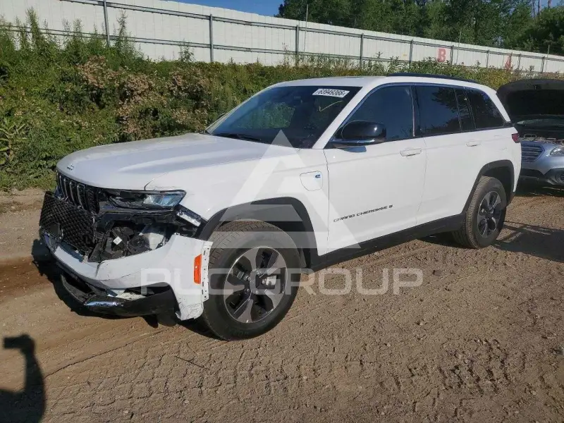 2024 Jeep CHEROKEE photo