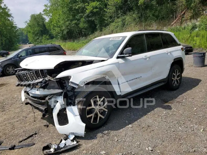 2024 Jeep CHEROKEE photo