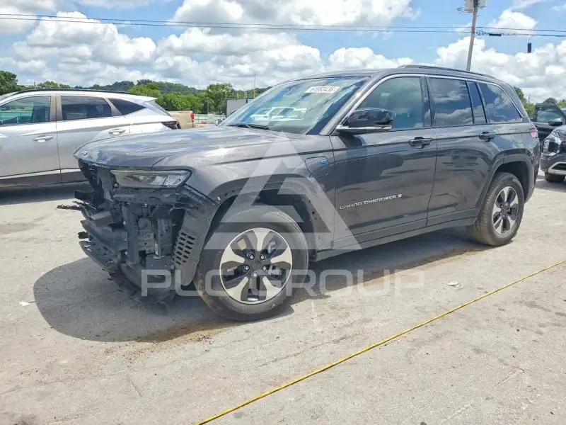 2024 Jeep CHEROKEE photo