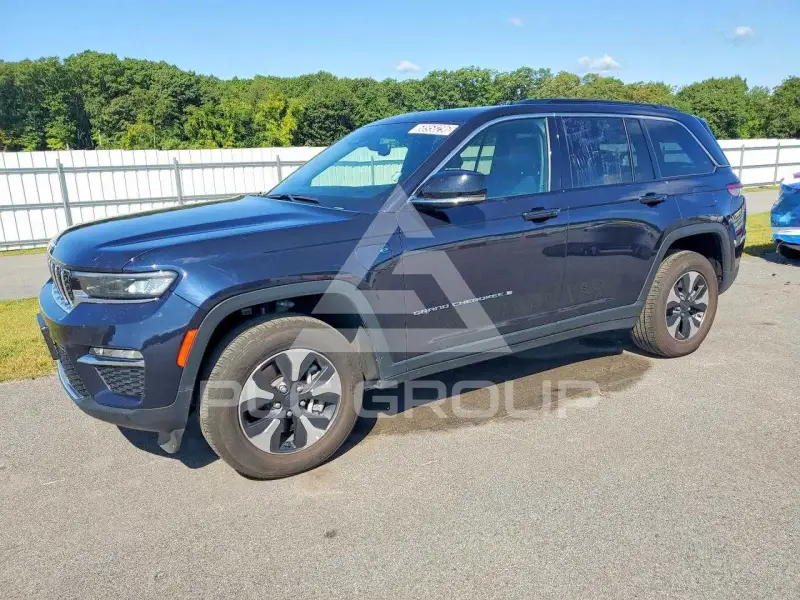 2024 Jeep CHEROKEE photo