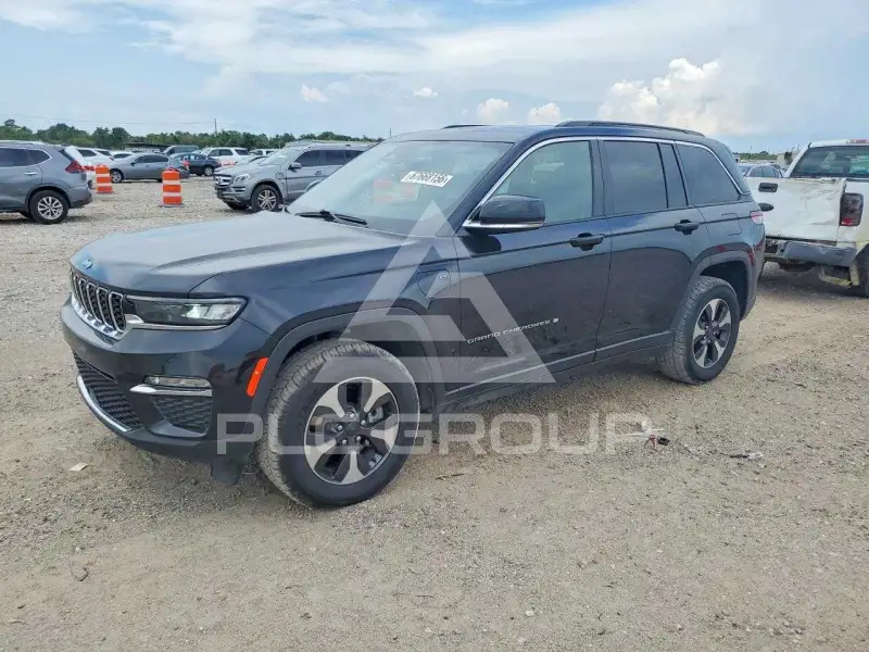 2024 Jeep CHEROKEE photo