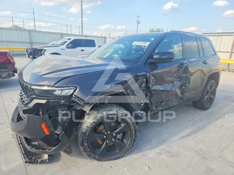 2024 Jeep CHEROKEE photo