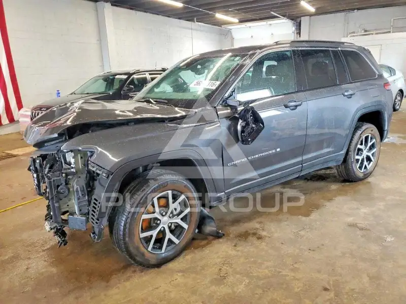 2024 Jeep CHEROKEE photo