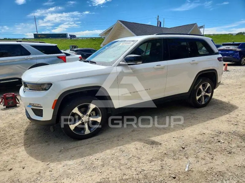 2024 Jeep CHEROKEE photo