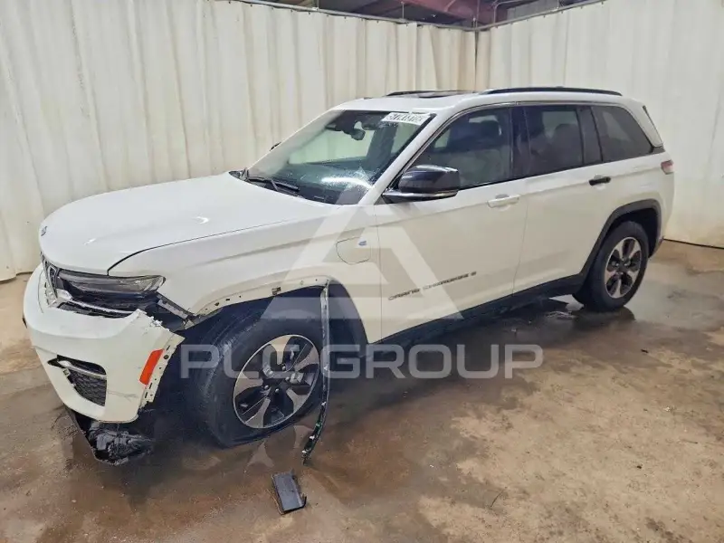 2024 Jeep CHEROKEE photo