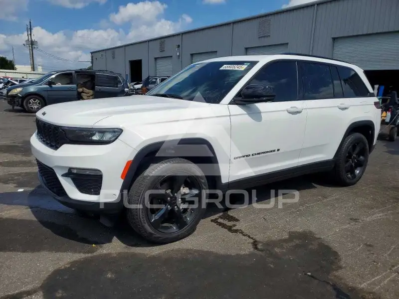 2024 Jeep CHEROKEE photo