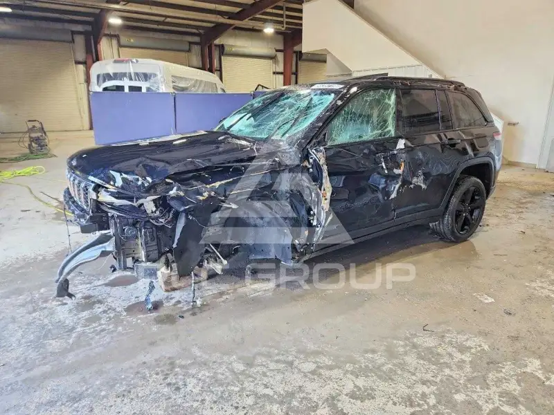 2024 Jeep CHEROKEE фото