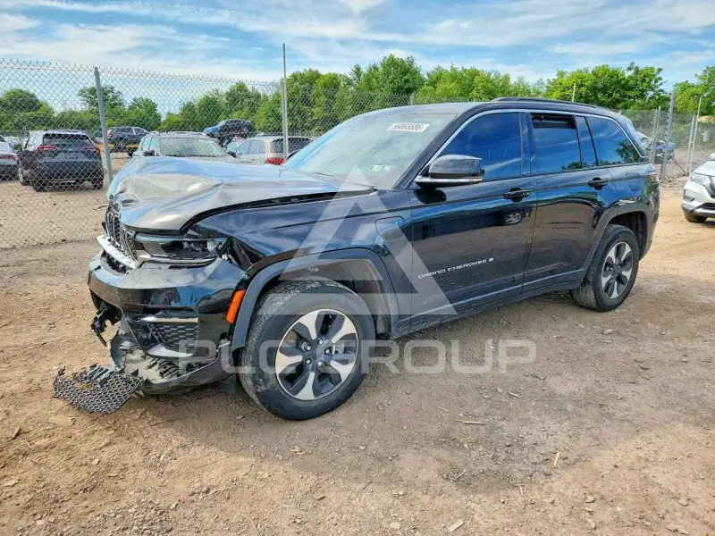2024 Jeep CHEROKEE photo