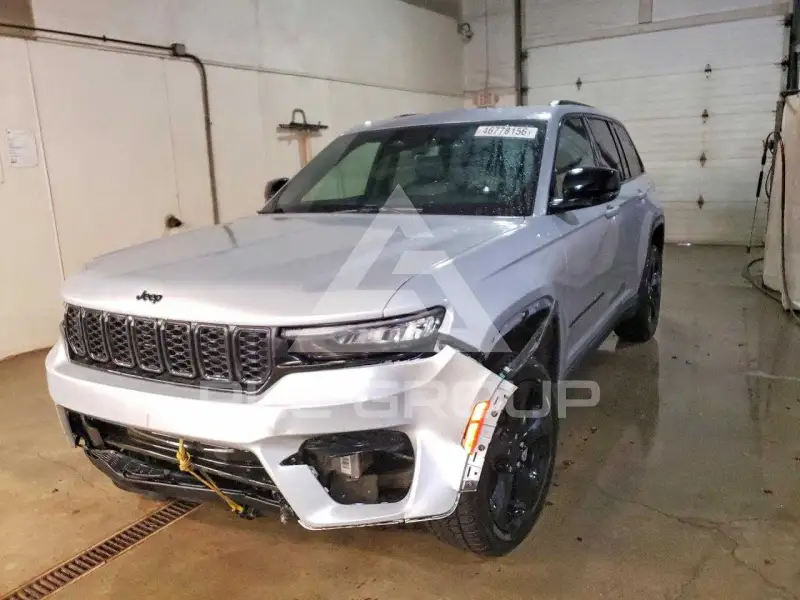 2024 Jeep CHEROKEE photo