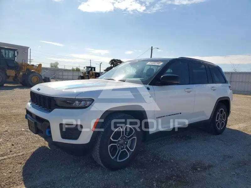 2024 Jeep CHEROKEE photo