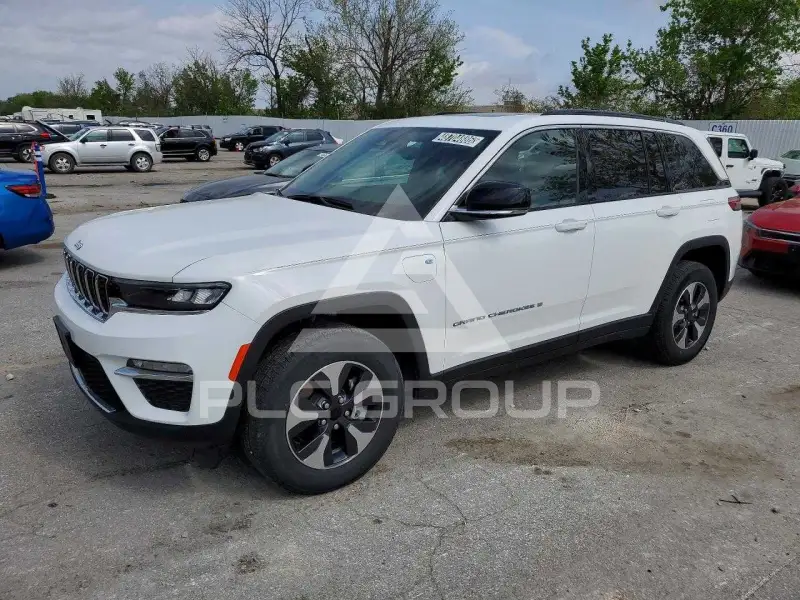 2024 Jeep CHEROKEE photo