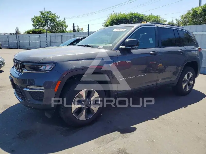 2024 Jeep CHEROKEE photo