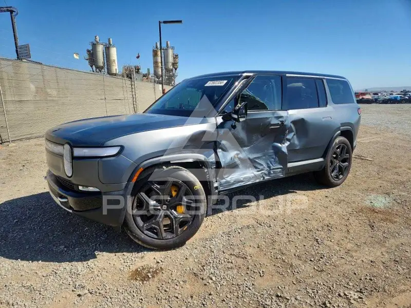 2024 Rivian R1S фото