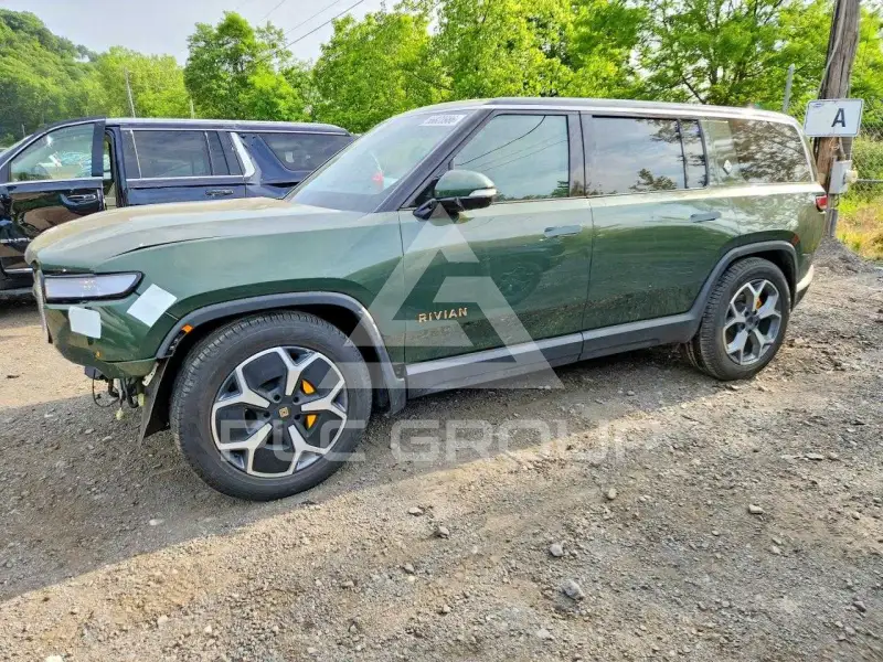2024 Rivian R1S фото