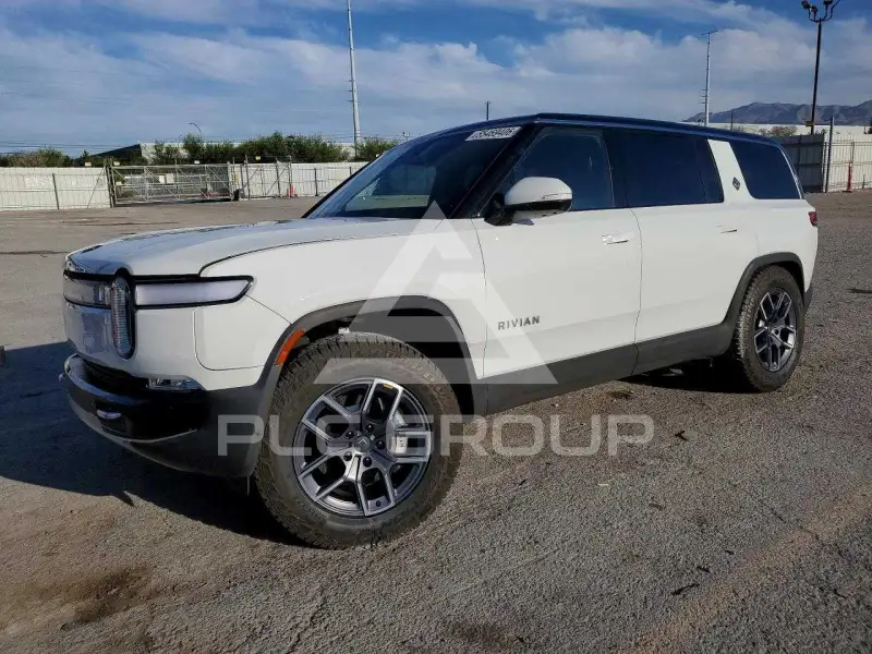 2024 Rivian R1S фото