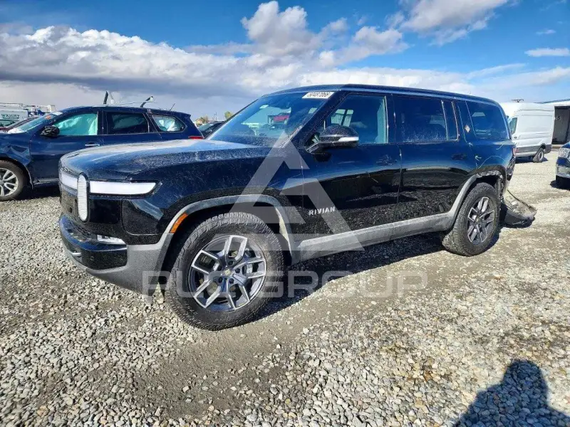 2024 Rivian R1S фото