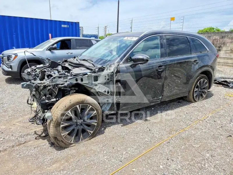 2024 Mazda CX-90 photo