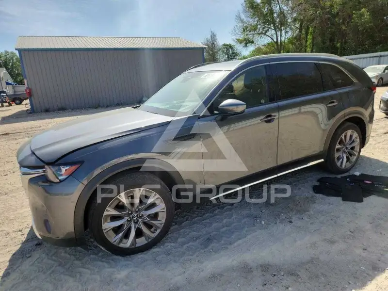 2024 Mazda CX-90 photo