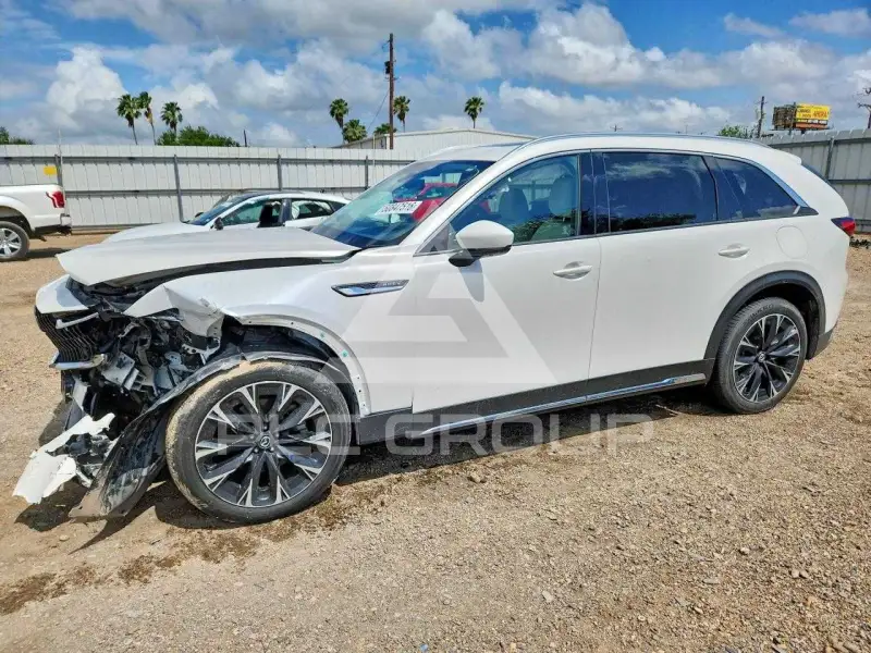 2024 Mazda CX-90 photo