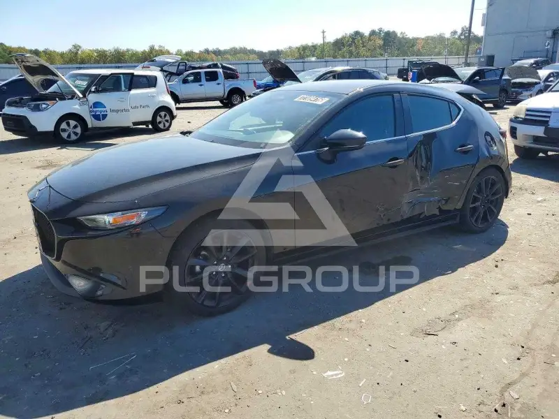 2024 Mazda 3 photo