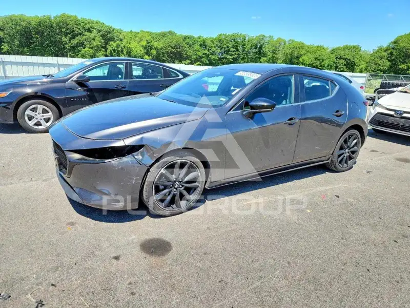 2024 Mazda 3 photo