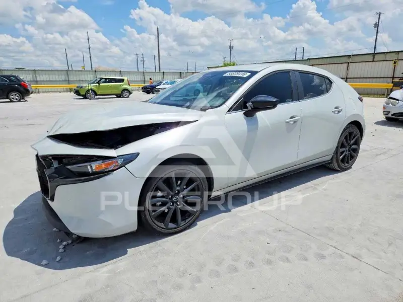 2024 Mazda 3 photo