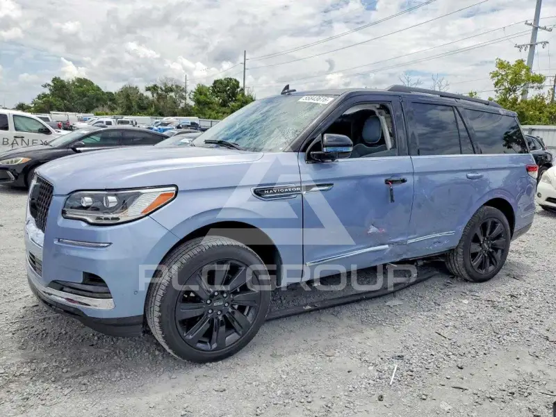 2024 Lincoln NAVIGATOR photo