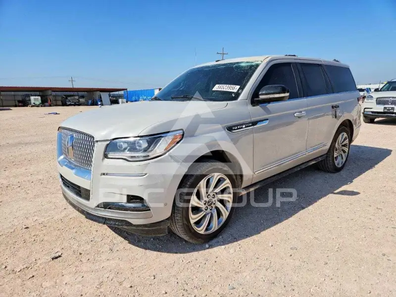 2024 Lincoln NAVIGATOR photo