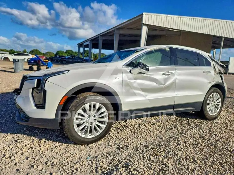 2024 Cadillac XT4 фото