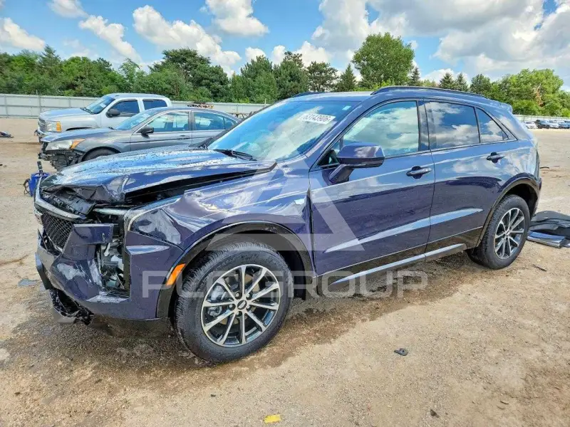 2024 Cadillac XT4 фото