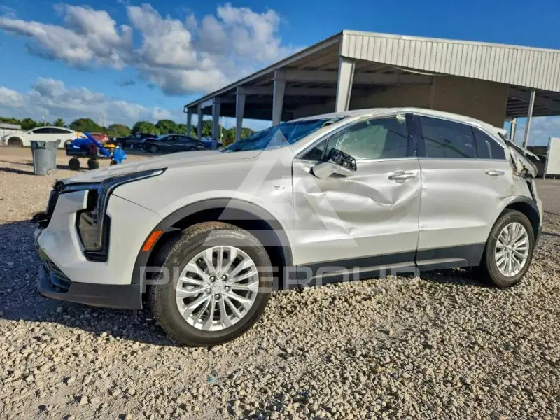2024 Cadillac XT4 фото