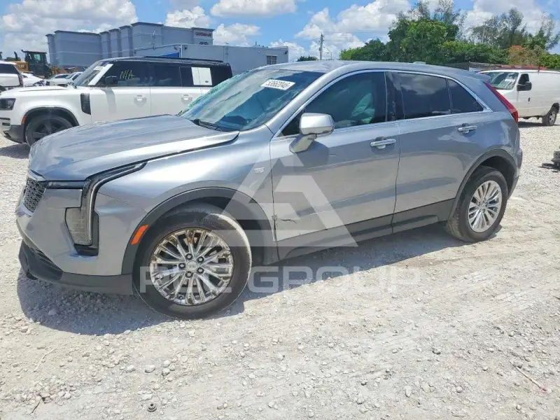 2024 Cadillac XT4 photo