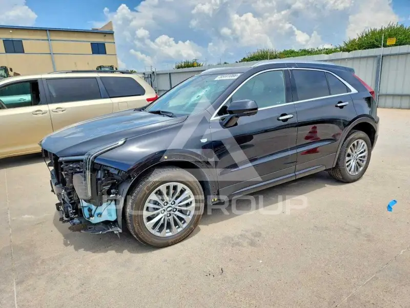 2024 Cadillac XT4 photo