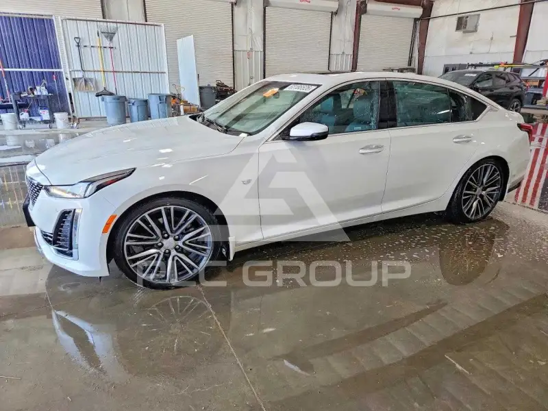 2024 Cadillac CT5 фото
