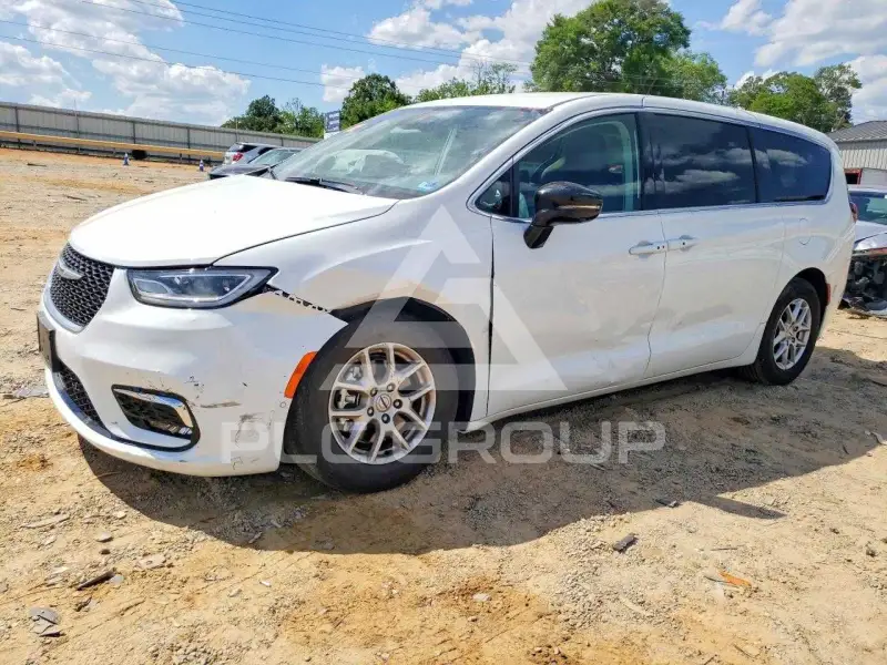 2024 Chrysler PACIFICA photo
