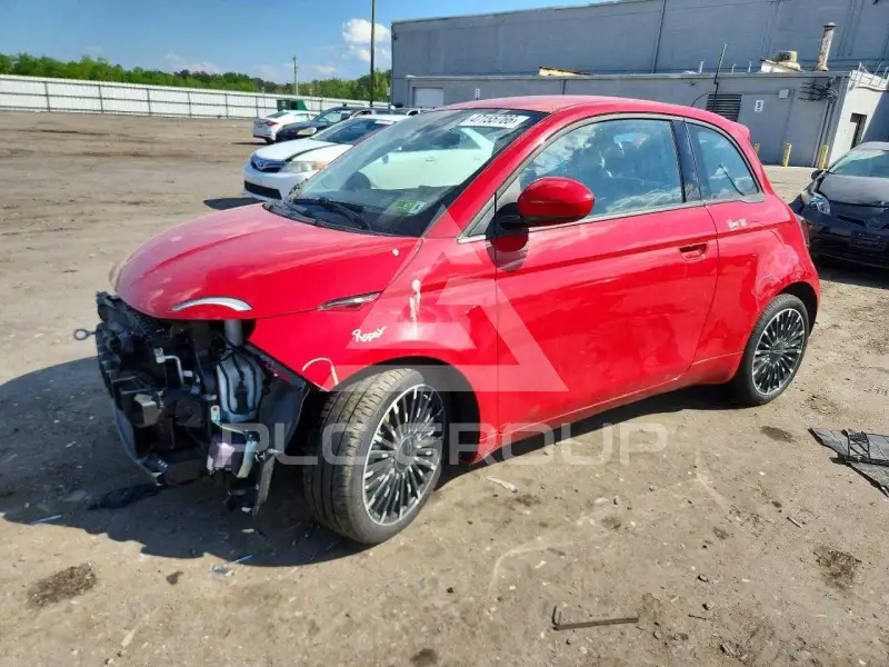 2024 Fiat 500 фото