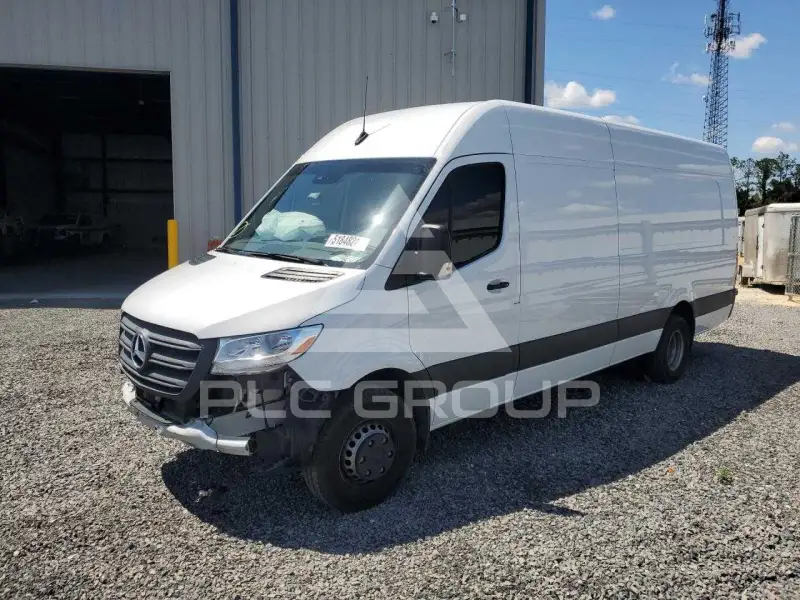 2024 Mercedes Benz Sprinter photo