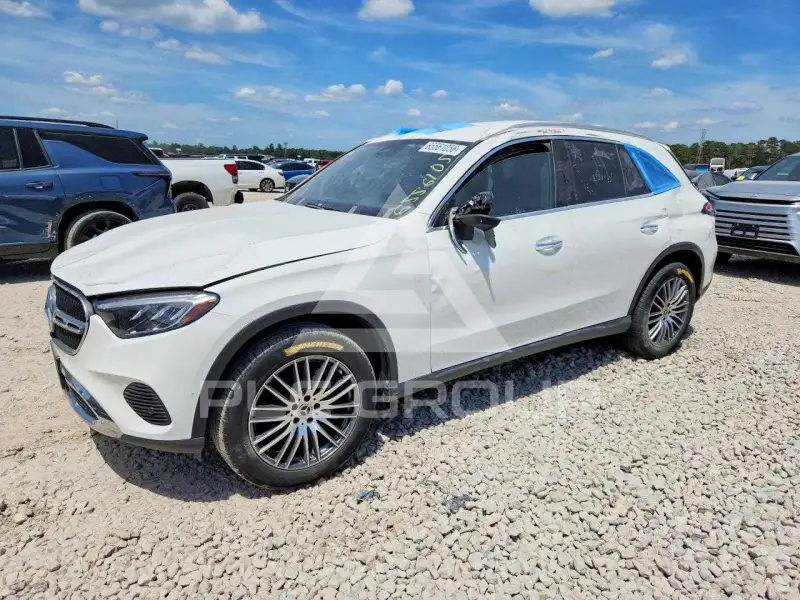 2024 Mercedes Benz GLC-Class photo