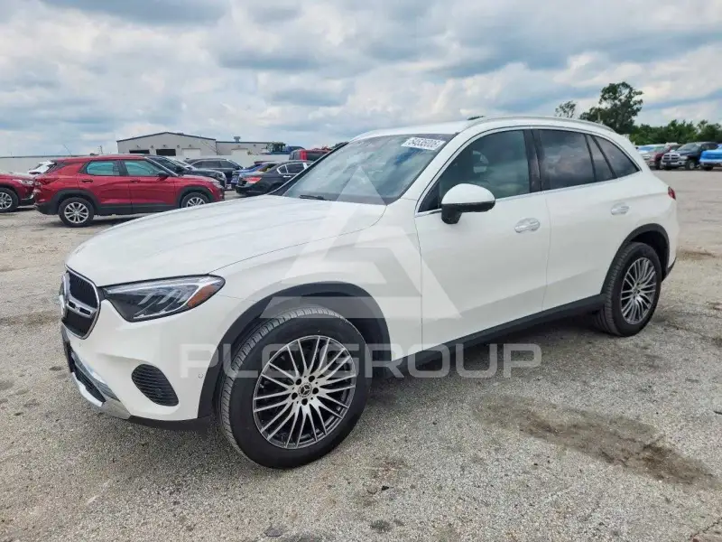 2024 Mercedes Benz GLC-Class photo