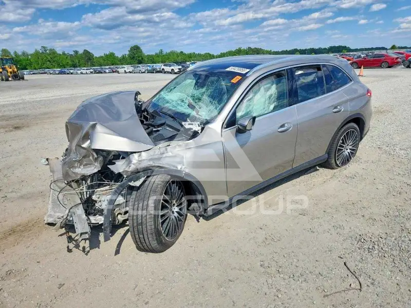 2024 Mercedes Benz GLC-Class фото