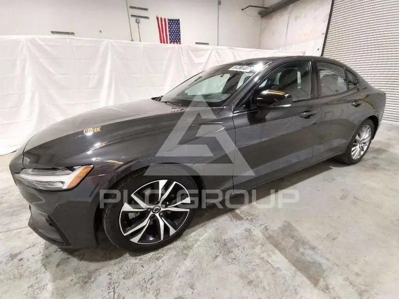 2024 Volvo S60 фото