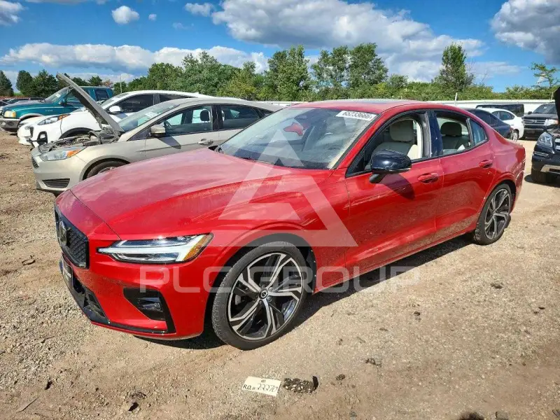 2024 Volvo S60 фото