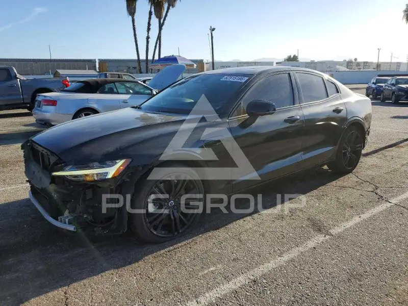 2024 Volvo S60 фото