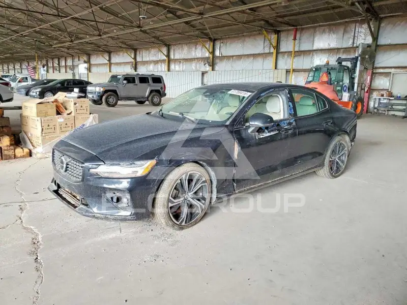 2024 Volvo S60 фото