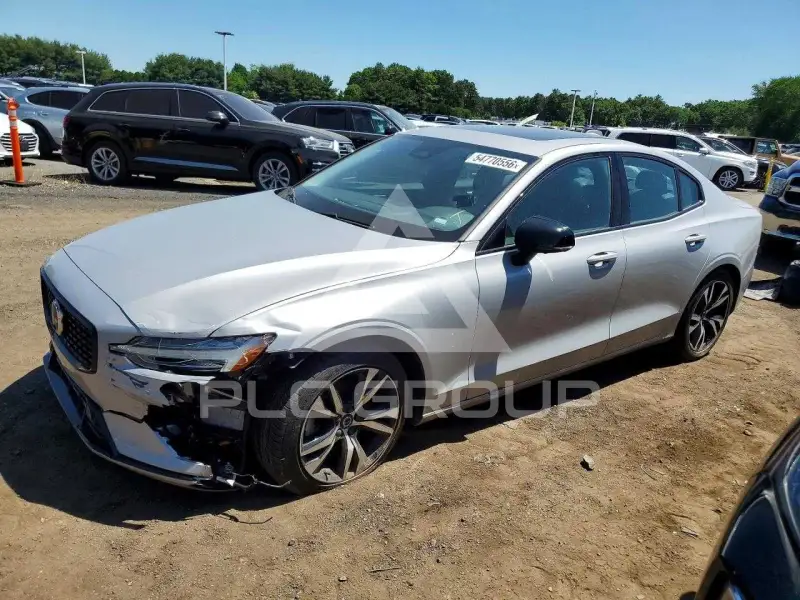 2024 Volvo S60 фото