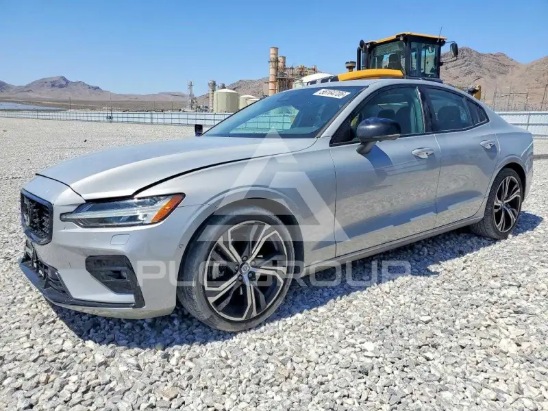 2024 Volvo S60 фото