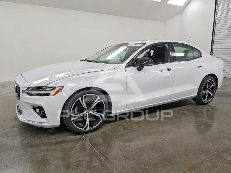 2024 Volvo S60 фото