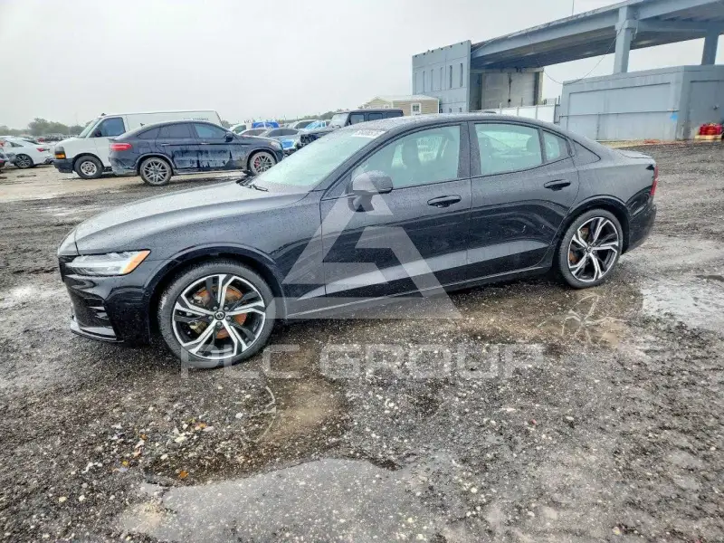 2024 Volvo S60 photo